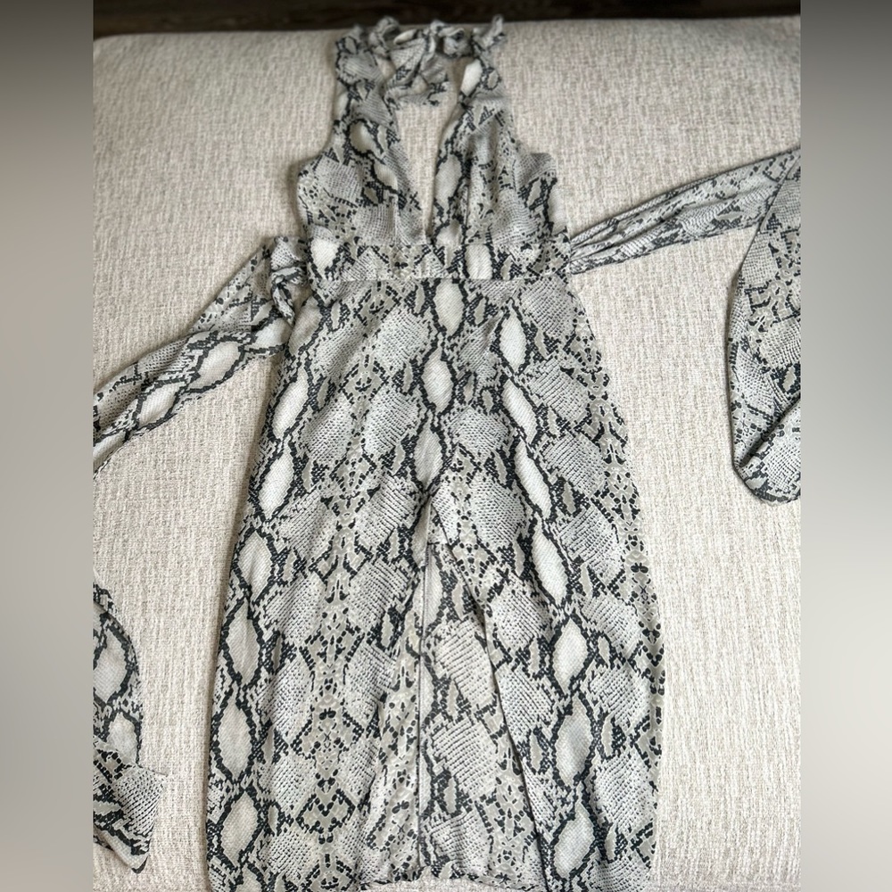 OLIVACEOUS dress small